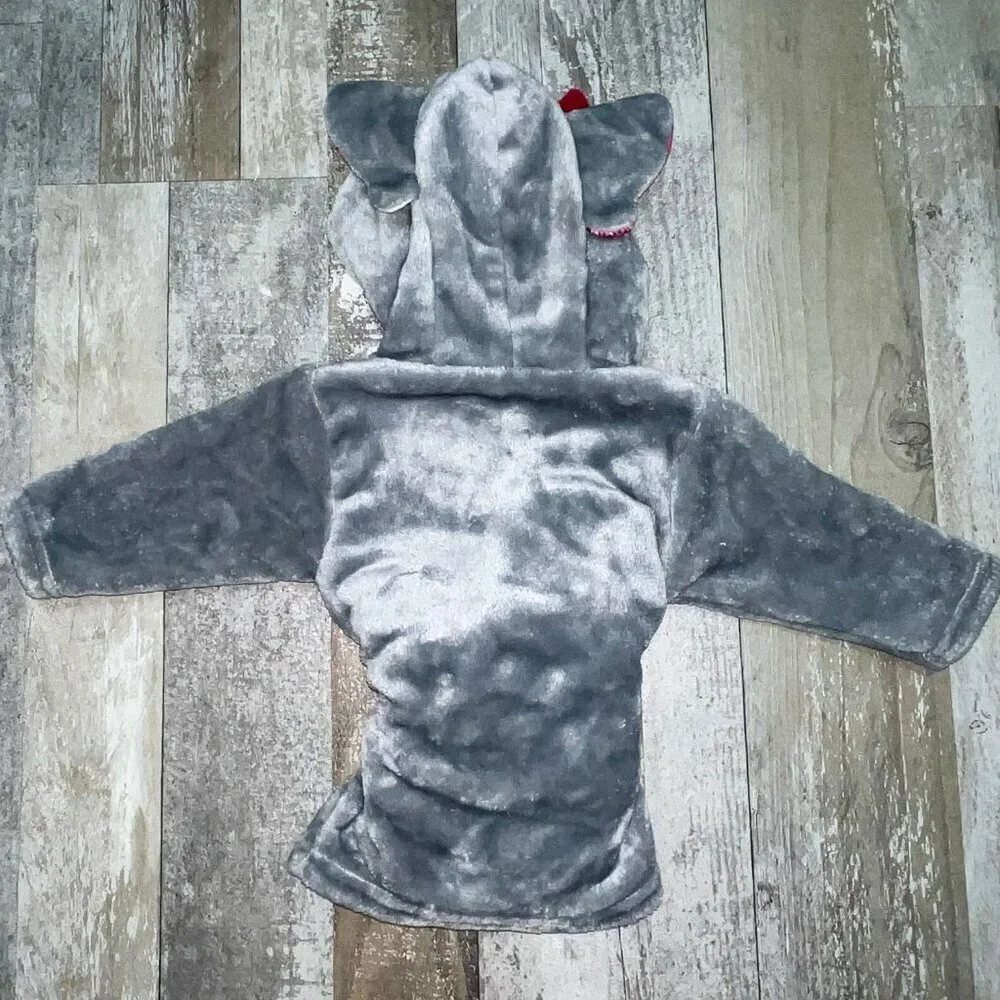 NEVER USED Hundson Baby Girl's Grey Elephant Fuzzy Robe Size 0-9 Months